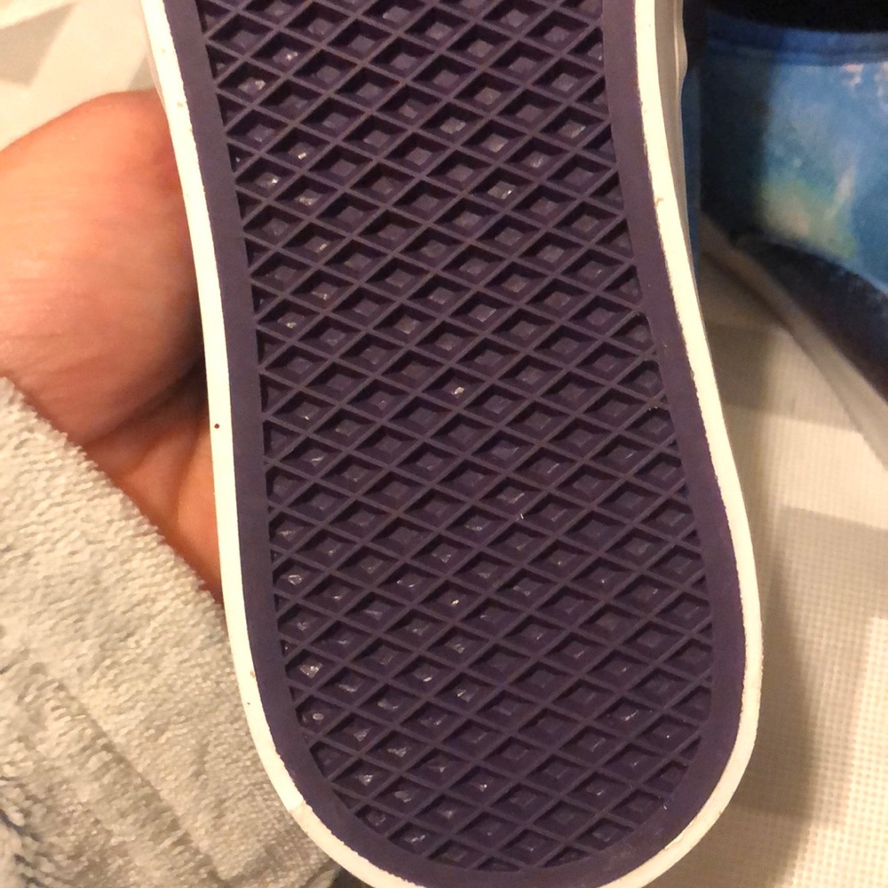 Vans - Picture 3 of 3